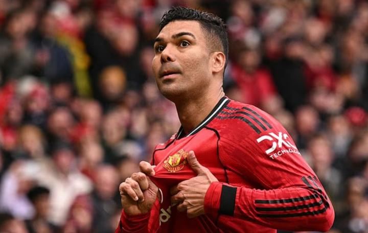  曼联更衣室氛围温暖；球员们一致挽留卡塞米罗；俱乐部战略选择推动离队。 体育新闻 曼联更衣室氛围温暖；球员们一致挽留卡塞米罗；俱乐部战略选择推动离队。 体育新闻