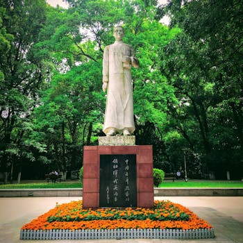 青年发展型城市建设的逻辑演进：南昌青春经济模式的实证解析 新闻