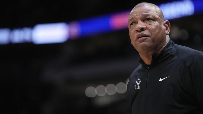  从里弗斯下课看NBA教练价值重构：战术体系时代的选帅逻辑 体育新闻