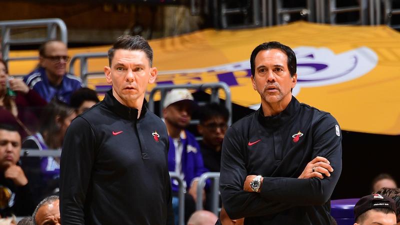  从里弗斯下课看NBA教练价值重构：战术体系时代的选帅逻辑 体育新闻