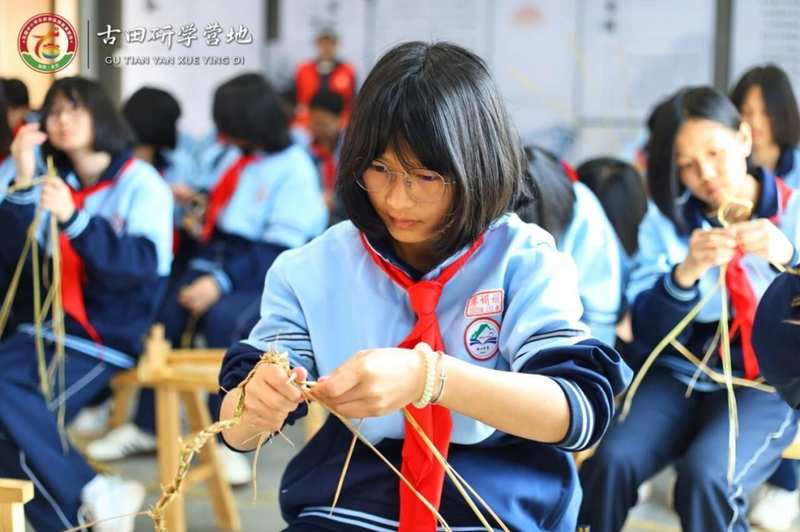  青春担当·青年力量：厦门青年突击队点燃重点项目攻坚引擎 新闻