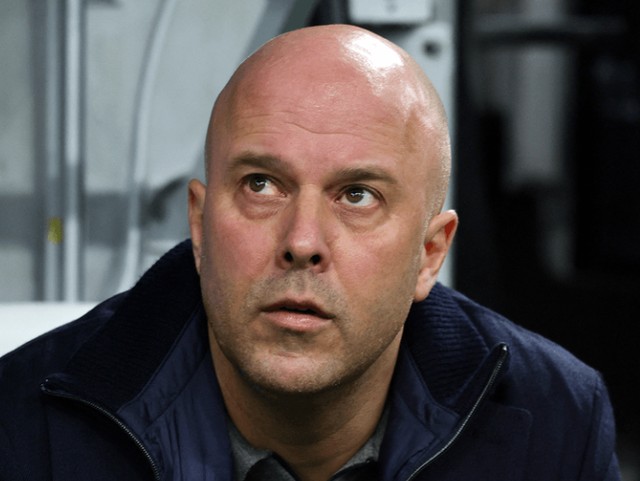  【战术深度】登贝莱与萨拉赫的边路博弈：欧冠1/4决赛的技术密码 体育新闻